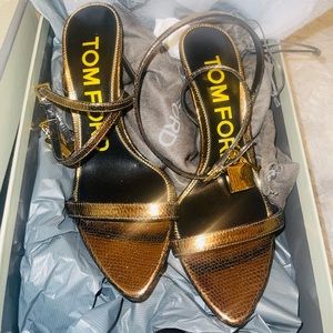 LADIES LOVE TOM FORD